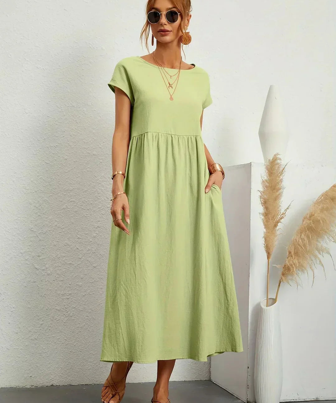 Hannah - Flowing Midi Dress of Timeless Elegance